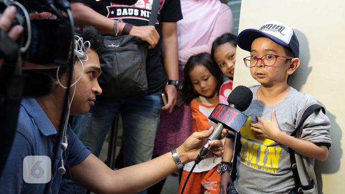 Sekedar informasi, Daus Mini pernah menikah dengan Yunita Lestari pada 17 Juli 2011. Rumah tangga yang kandas pada 19 Mei 2014 itu dikaruniai seorang anak yang diberinama Ivander Haykal Firdaus. (Deki Prayoga/Bintang.com)