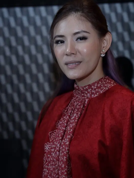 "Saya benar-benar berharap karena ingin terus bekerja di bidang film, berharap bisa membawa perubahan sedikit untuk film," ujar Olga Lydia, di gedung Sampoerna Strategic, Jakarta Selatan, Senin (17/10/2016). (Galih W. Satria/Bintang.com)