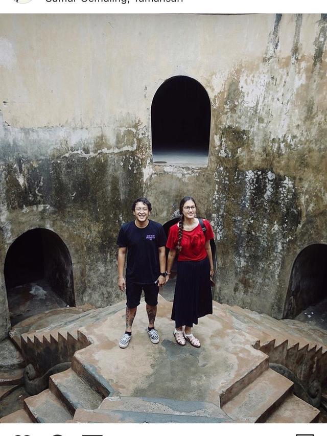 Dimas Anggara dan Nadine Chandrawinata di Yogyakarta.