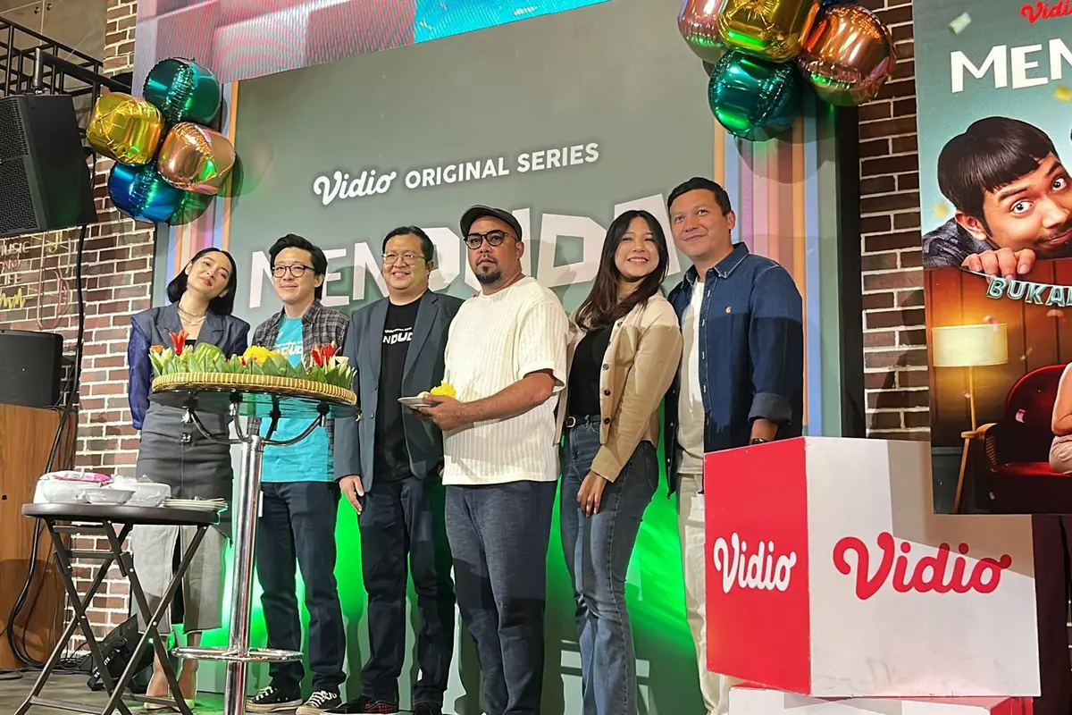 Vidio resmi merilis press release untuk original series terbarunya, 'Menduda', di Home by Moonshine, Sampoerna Strategic Square, Jakarta (Fimela.com/Doc/Rianti Fitri Wulandari)