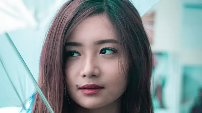 perempuan introvert
