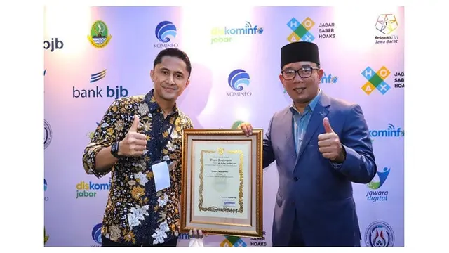 6 Potret Akrab Ridwan Kamil dan Hengky Kurniawan, Sama-Sama Disegani Warga Jabar