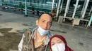 "Alhamdulillah welcome home. Thank youuuu so much teman-teman atas doa untuk suami," tulis Richa Novisha dalam postingan Instagram Story pada Jumat (25/6). 
 (Instagram/iskak_gary)