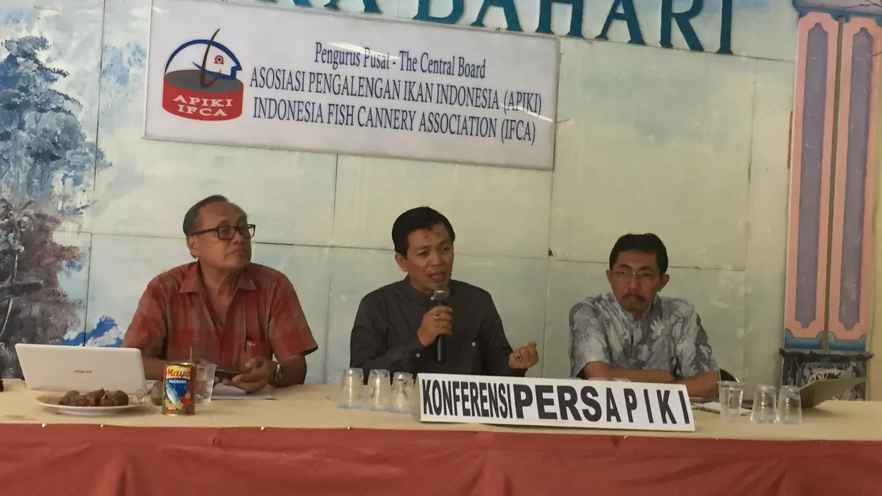 Asosiasi Pengalengan Ikan Indonesia (APIKI) menggelar jumpa pers soal ikan makarel kalengan yang mengandung cacing