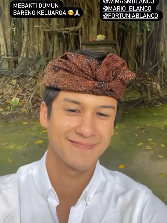 Antonio Blanco Jr lakukan Mebakti Dumun saat pulang kampung ke Bali jelang Hari Nyepi 2023 (Foto: IG antonioblancojr)