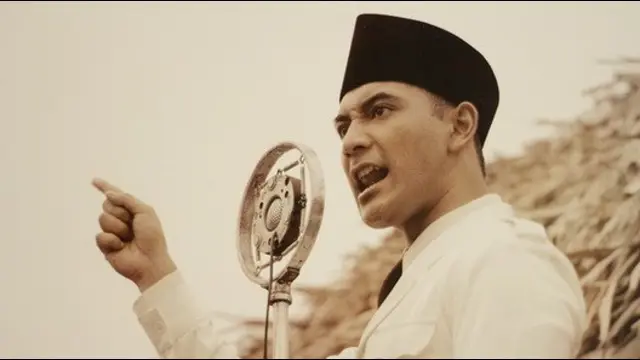  6 Aktor Ini Pernah Jadi ‘Pahlawan’ dalam Film 