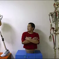 Pria asal Cina ini sanggup mendirikan sebuah bisnis meskipun memiliki tubuh yang tak lagi sempurna. 