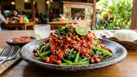 Resep Plecing Kangkung Lombok yang Pedas dan Segar