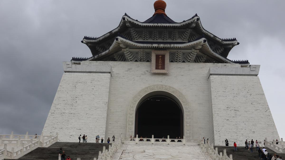 Laporan Liputan6.com dari Taiwan: Menyusuri Cerita Sejarah di Chiang Kai-shek Memorial Hall