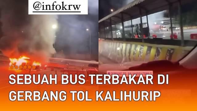 Sebuah bus terbakar di Gerbang Tol Kalihurip Utama 1 dari arah Sadang, Rabu (25/05/22) malam viral di media sosial