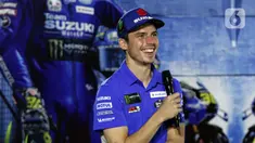 Pembalap Suzuki Ecstar, Joan Mir saat Meet and Greet bersama pewarta di salah satu hotel di Kuta Mandalika, Nusa Tenggara Barat, Jumat (18/3/2022). Joan Mir menjawab sejumlah pertanyaan terkait rangkaian Pertamina Grand Prix of Indonesia atau MotoGP Mandalika. (Liputan6.com/Helmi Fithriansyah)
