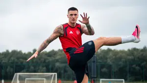 Benjamin Sesko Bikin Pangling, Badannya Kini Kekar Banget, Fans MU: Dia Bakal Jadi Mimpi Buruk para Bek!