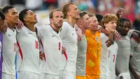 Para pemain Inggris merayakan kemenangan atas Norwegia dalam pertandingan perempat final Piala Dunia sepak bola di Miami Gardens, Florida, Sabtu, 11 Juli 2026. (AP Photo/Julio Cortez)