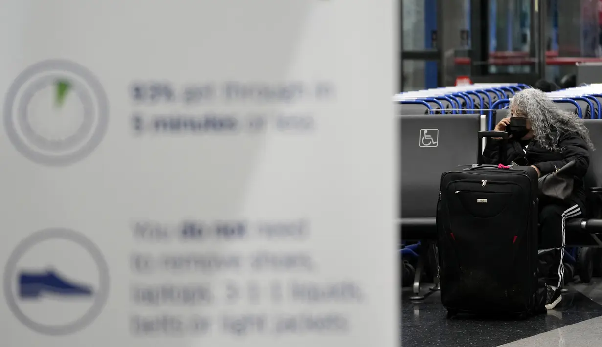 Diprediksi bahwa 21 Desember akan menjadi salah satu hari tersibuk dalam setahun bagi para pelancong dengan perkiraan 2,5 juta penumpang yang akan melewati bandara-bandara di seluruh negeri. (AP Photo/Nam Y. Huh)