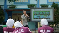 Dari Lorong Sempit Menuju Indonesia Bercahaya