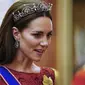 Kate Middleton mengenakan tiara. (dok. Victoria Jones / POOL / AFP)