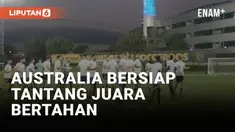 Skuat tim nasional Australia sudah berada di Qatar. Mereka menggelar latihan perdana di Doha, bersiap untuk menghadapi juara bertahan Prancis di ajang Piala Dunia Qatar 2022.