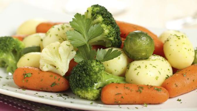 8 Alasan Makan Sayur Rebus Banyak Manfaat - Health ...