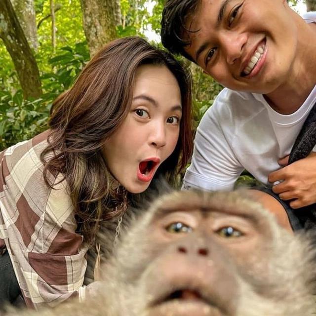 Alfeandra Dewangga dan Vivi Novika