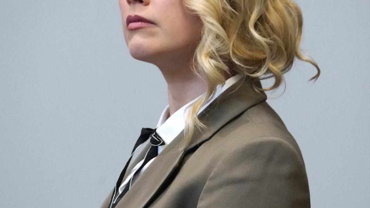 Onlayn porno kastingda ona va qiz