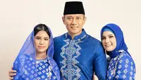 Keluarga AHY-Annisa Pohan tak ikuti tren warna sage untuk baju Lebaran mereka. Dalam foto ini, AHY diapit Annisa Pohan dan sang putri Almira tampak mengenakan baju Lebaran yang seragam, berwarna biru. Baju Lebaran keluarga AHY ini cantik dengan motif khas ukiran-ukiran berwarna silver. Foto: Instagram.