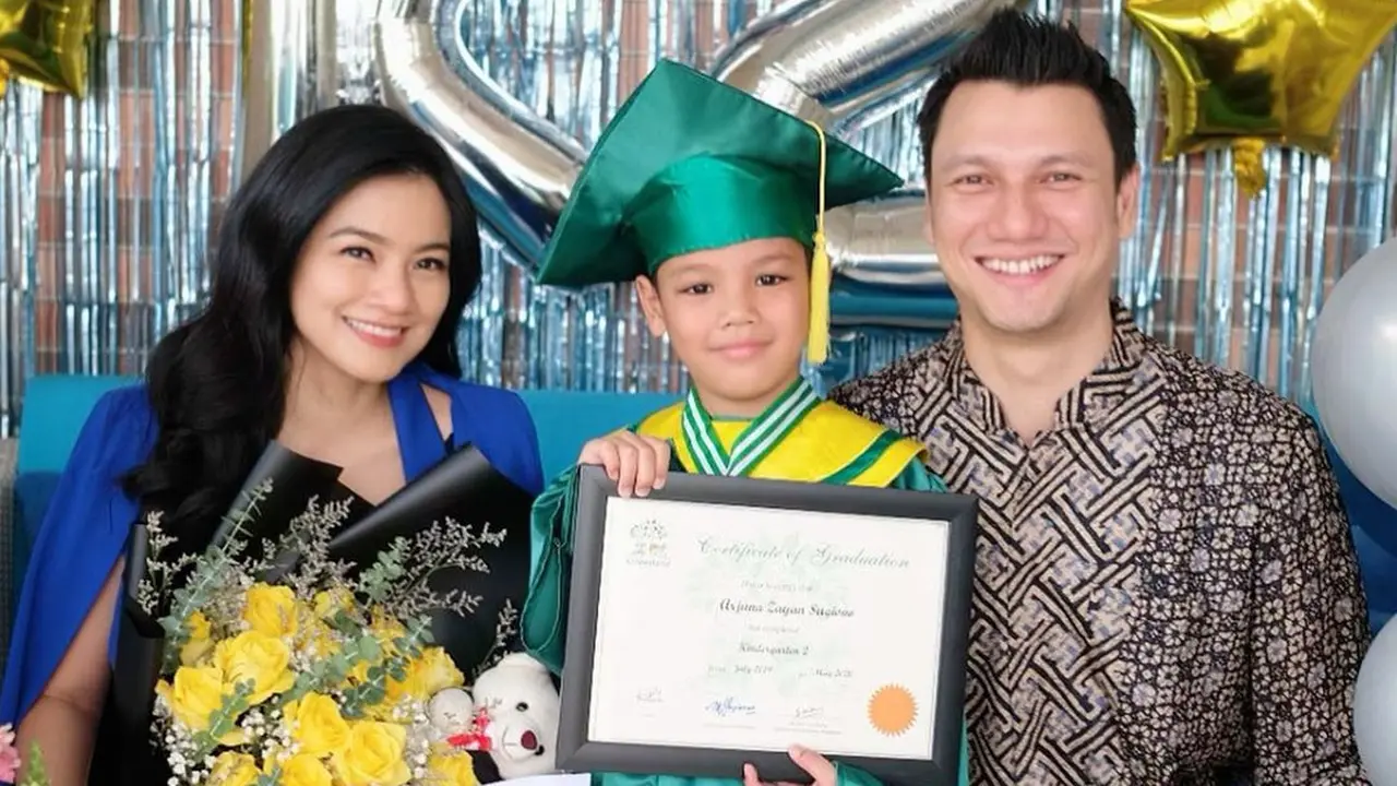 Titi Kamal, Christian Sugiono dan Putra Sulung