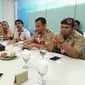 Ketua Kwarnas Pramuka Adhyaksa Dault saat berkunjung ke redaksi Liputan6.com di SCTV Tower, Senayan, Jakarta. (Liputan6.com/Raden Trimutia Hatta)