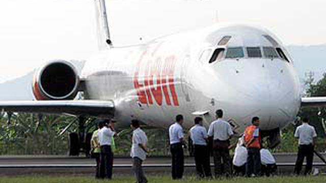 Tak Digaji 7 Bulan Pilot Gugat Lion Air Rp 5 1 Miliar News Liputan6 Com Dana kematian ini selain diberikan oleh perusahaan lion air, juga diberikan oleh. bulan pilot gugat lion air