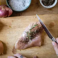 ilustrasi daging ayam/Photo by rawpixel.com from Pexels