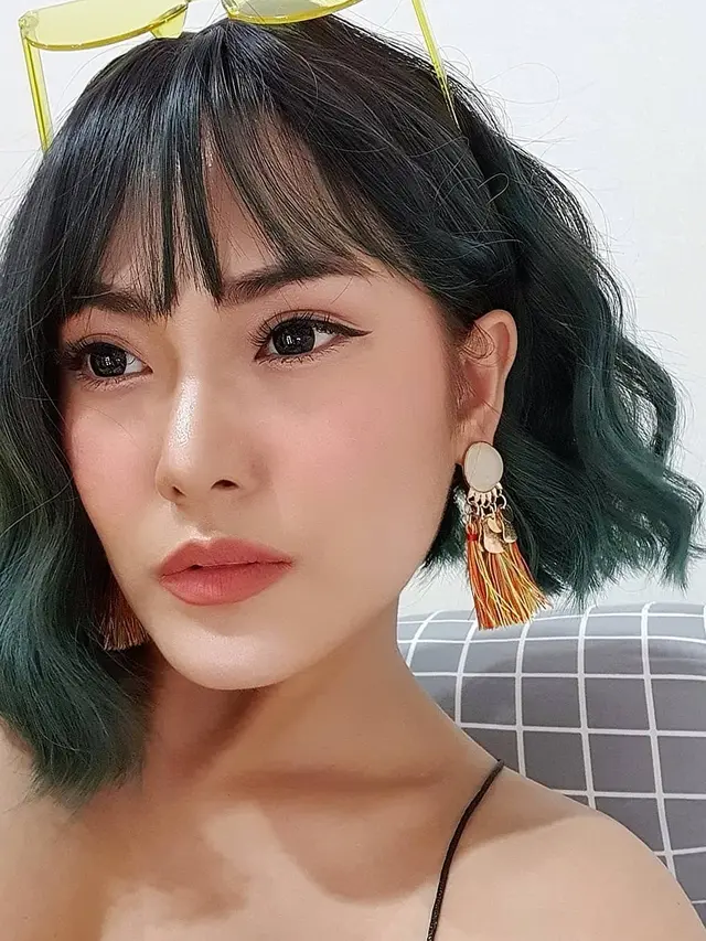 Ikut Tersorot, Ini 6 Potret Vegen Acni Mantan Istri Kapten Vincent Raditya