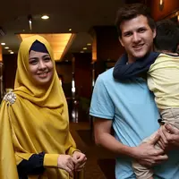 19 April 2015 mendatang akan menjadi tanggal pernikahan Stuart Collin dan Risty Tagor, tidak ada perayaan mewah, Stuart Collin dan Risty tagor hanya akan mengundang keluarga dan teman dekat saja.