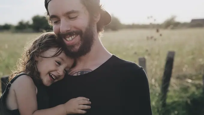 [Bintang] Semua Ayah Baik, tapi 5 Zodiak Ini adalah yang Terbaik