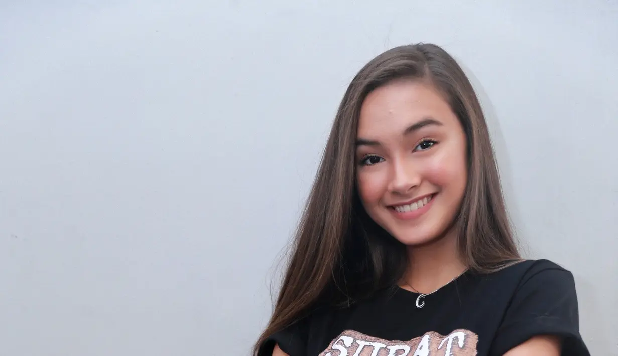 Saat menjalani proses syuting, ia mengaku sempat ketakutan dengan aktris senior Meriam Belina. Apalagi, dalam film tersebut, ia mengaku satu scene dengan aktris 52 tahun itu. (Adrian Putra/Bintang.com)