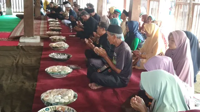 Menjaga Silaturahmi Lewat Kue Apem Ala Keraton Kanoman Cirebon