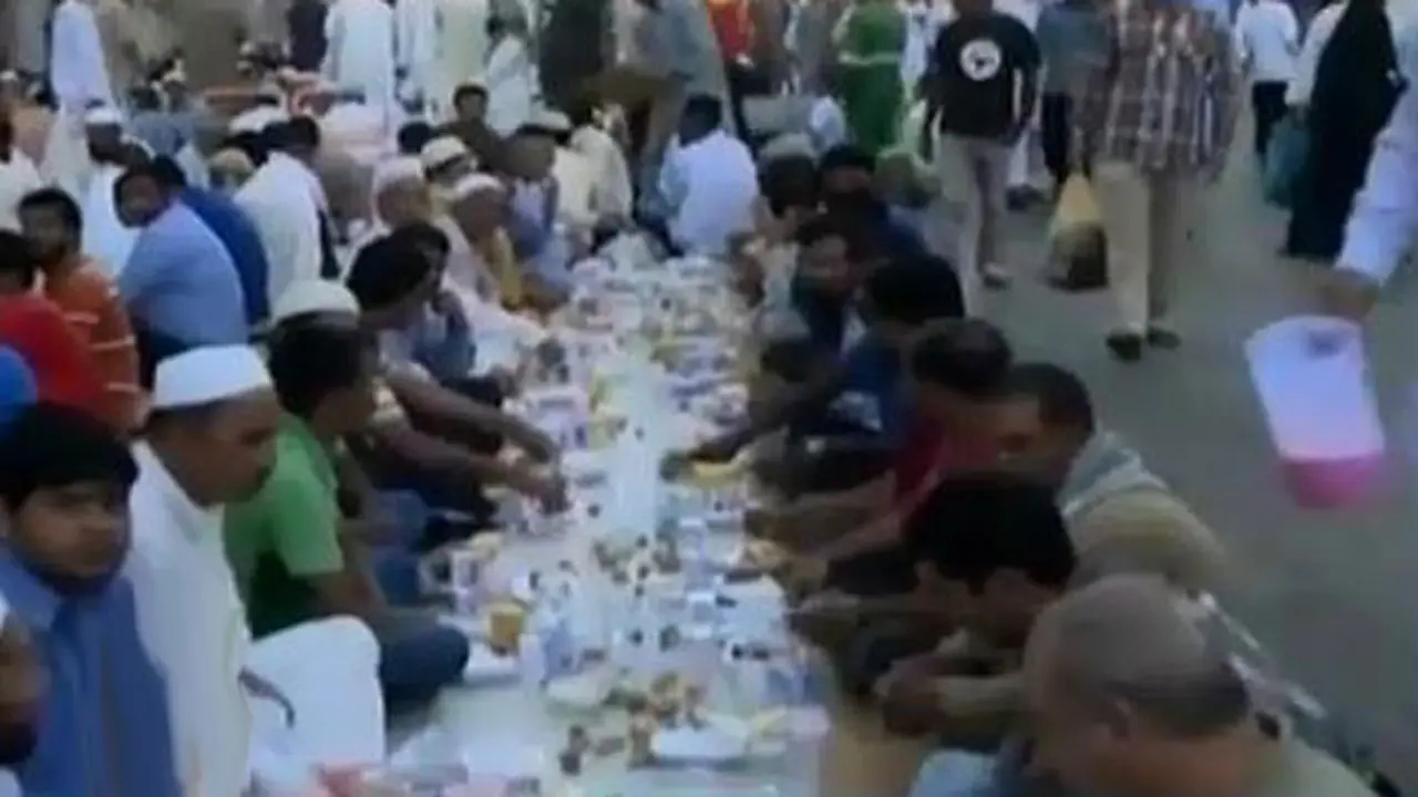20150628-buka-puasa-madinah