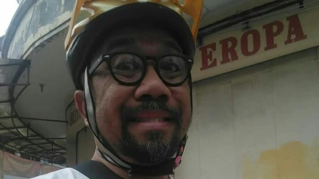 Pria Ini Keliling Dunia Pakai Sepeda di Indonesia, Kok Bisa?