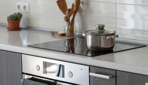 Ilustrasi kompor listrik. (Shutterstock/brizmaker)