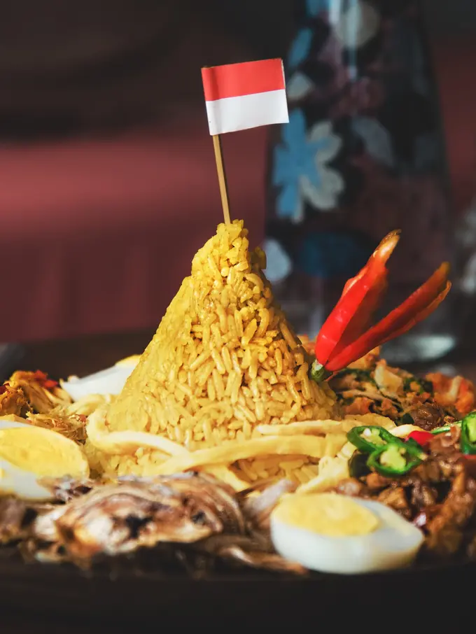 nasi tumpeng