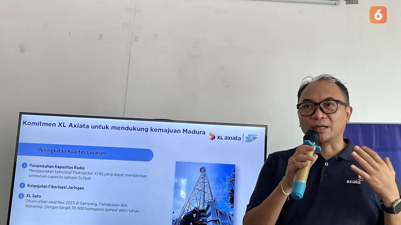 Director and Chief Technology Officer XL Axiata, I Gede Darmayusa
