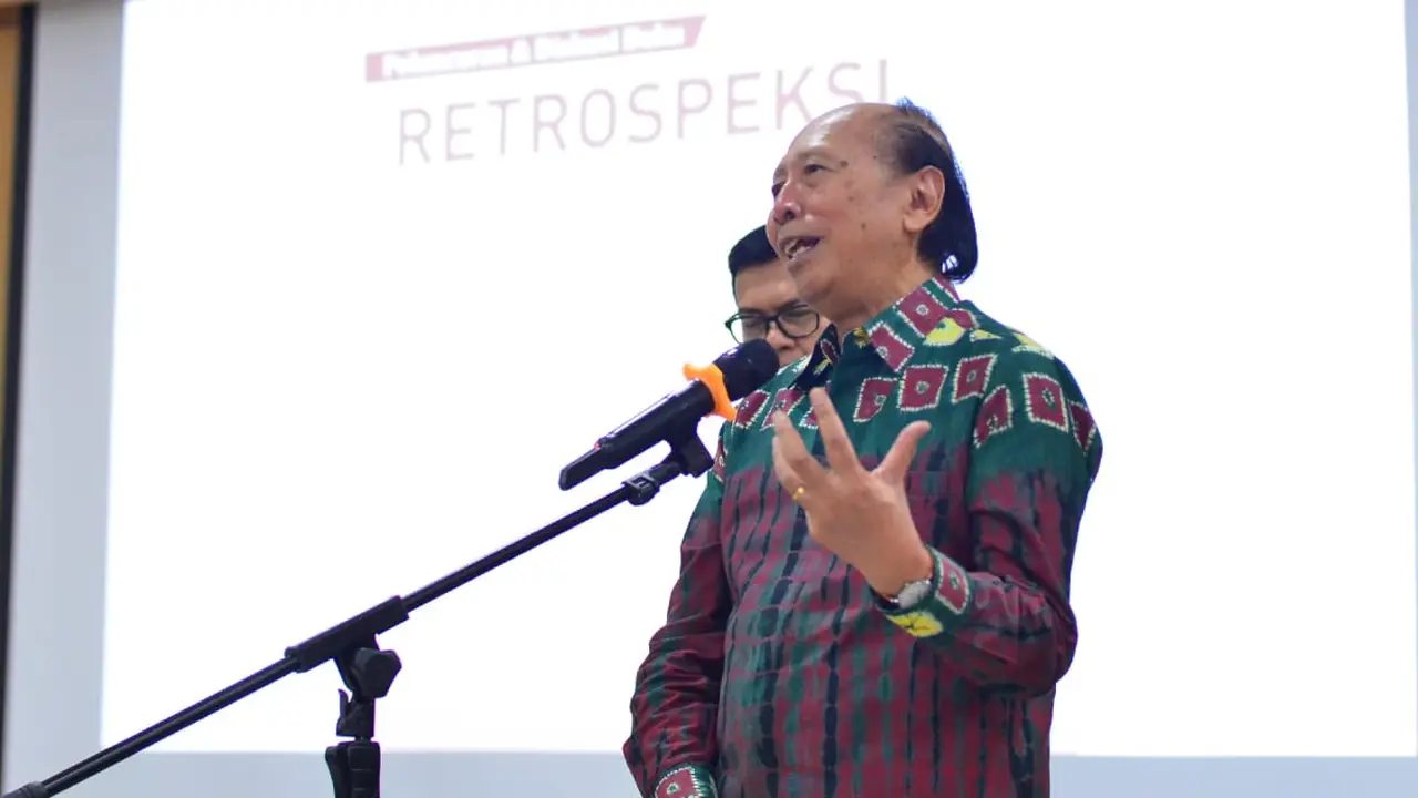 Dubes Soemadi D.M Brotodiningrat dalam peluncuran buku Retrospeksi.