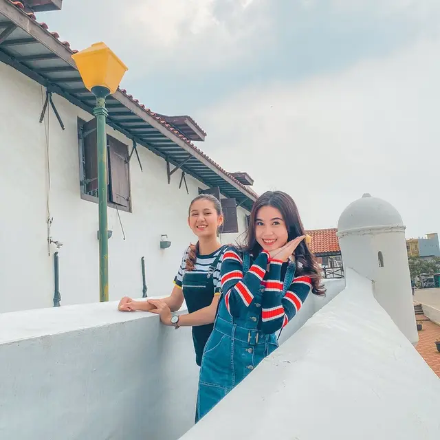 Main Sinetron Bareng, Ini 6 Potret Kebersamaan Zoe Jackson dan Bella Nurmala