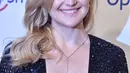 Senyum Kate Hudson saat menghadiri Operation Smile Gala 2016 di New York, Kamis (12/5). Rambutnya yang dibiarkan terurai membuat tampilan Kate Hudson makin cantik dan berhasil mencuri perhatian. (Dimitrios Kambouris/GETTY IMAGES NORTH AMERICA/AFP)