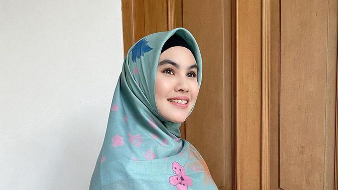 Kartika Putri Ceritakan Kronologi Meninggalnya Sang Bunda - Vimarsana News