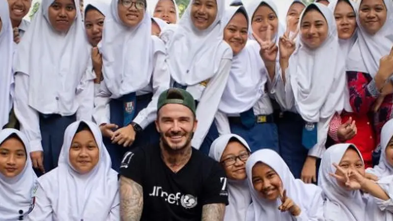 David Beckham Unggah Potret Bersama Anak-Anak Indonesia Rayakan Hari Anak Perempuan