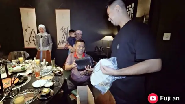 7 Momen Ulang Tahun Haji Faisal, Dapat Hadiah dari Thariq Halilintar