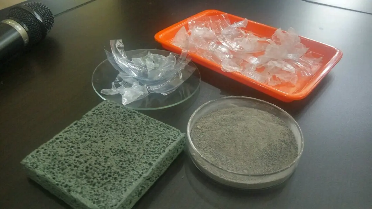 sampah plastik