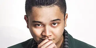 Derby Romero aktor tampan yang mengawali karirnya pada film ang bertajuk 'Petualangan Sherina'. (viainstagram@derbyromero/Bintang.com)