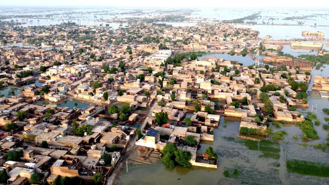 Pemandangan Udara Saat Banjir Parah Rendam Pakistan