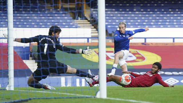 FOTO: Skor Kacamata Akhiri Duel Everton Vs Liverpool