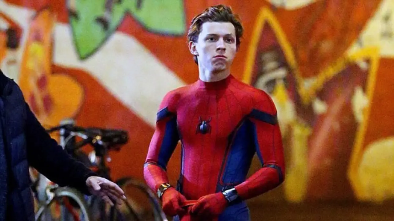 [Bintang] Tom Holland